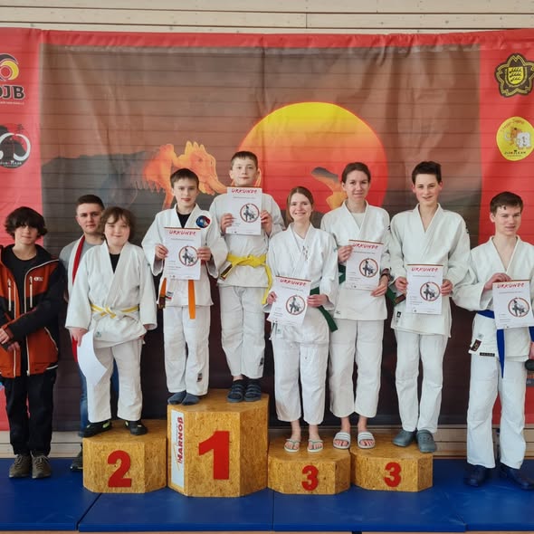 Gürtelfarbentunier - Gruppenbild.jpg